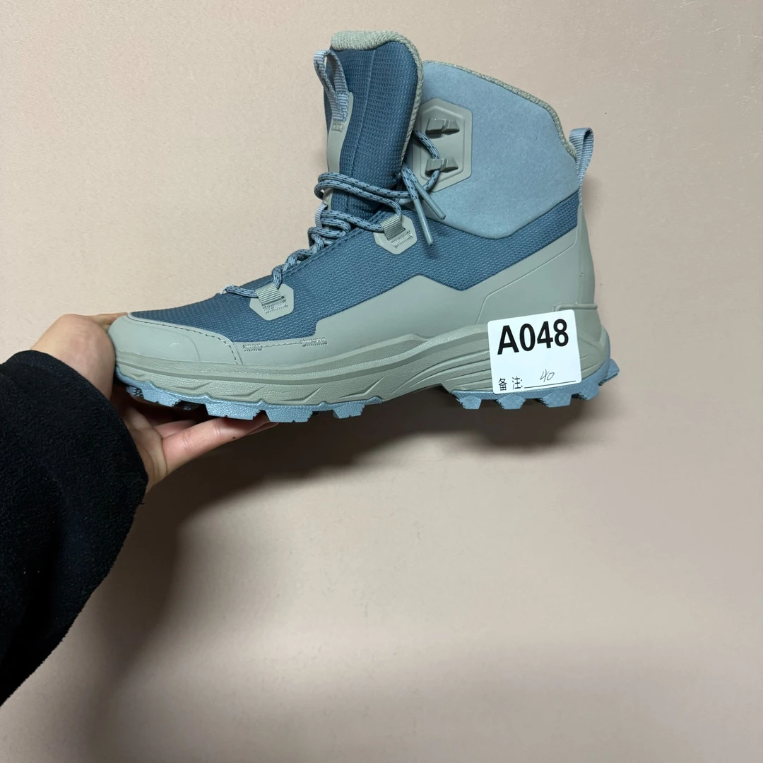 高端男女户外休闲鞋a048
