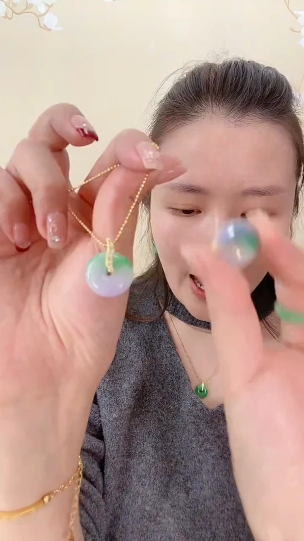 【闪购商品】翡翠吊坠(赠链)未镶嵌多样性春彩小扣子X20