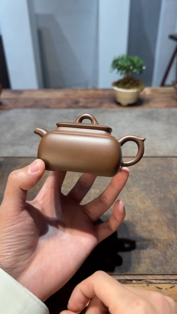 茶壶紫砂万****潢长四方紫砂壶