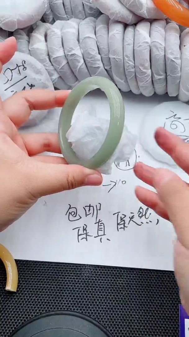 未镶嵌手镯石英质玉45-60-61