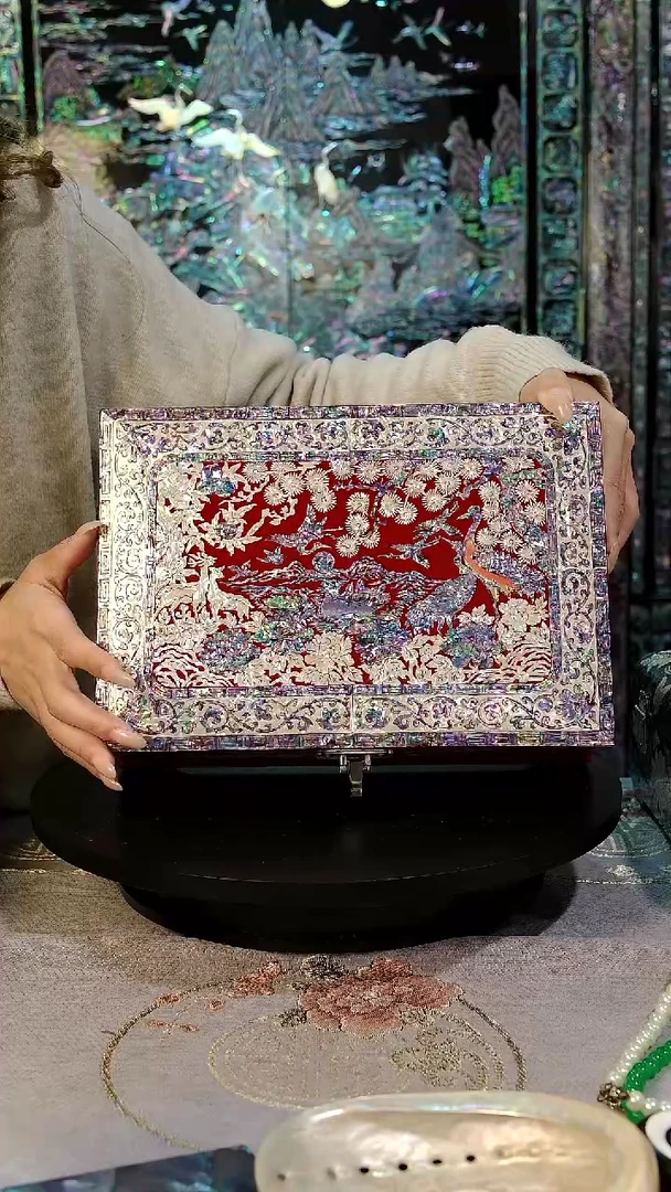 绒布底··弘贝雅螺钿漆器文化馆