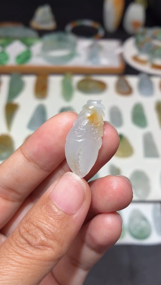 未镶嵌定制翡翠蟹钳