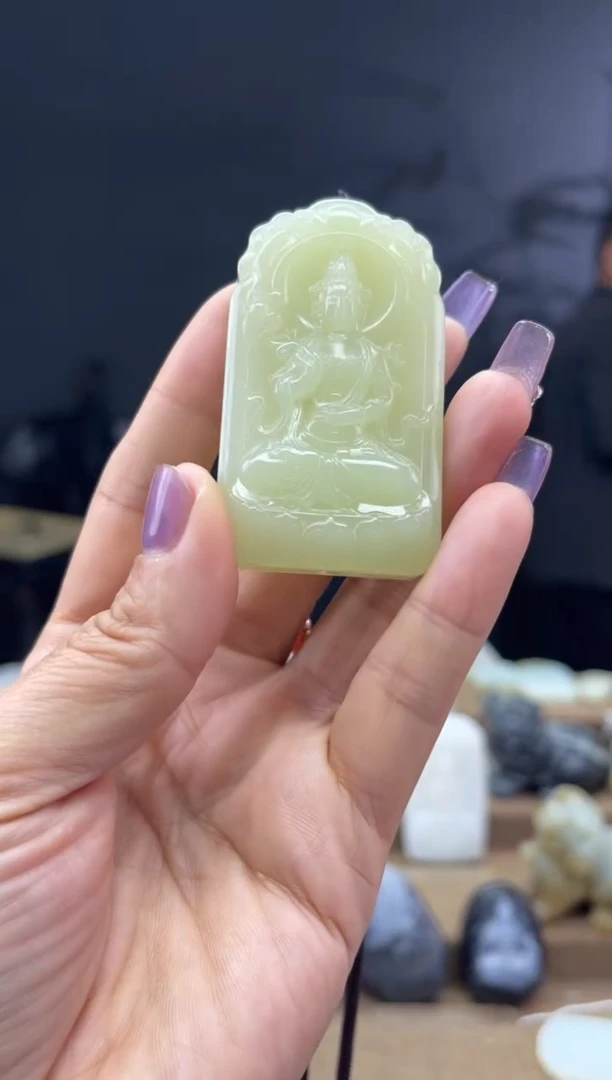 颈饰未镶嵌和田玉1