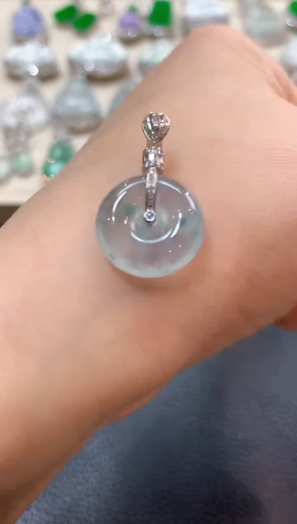 翡翠18K金镶嵌吊坠(不含链)b53