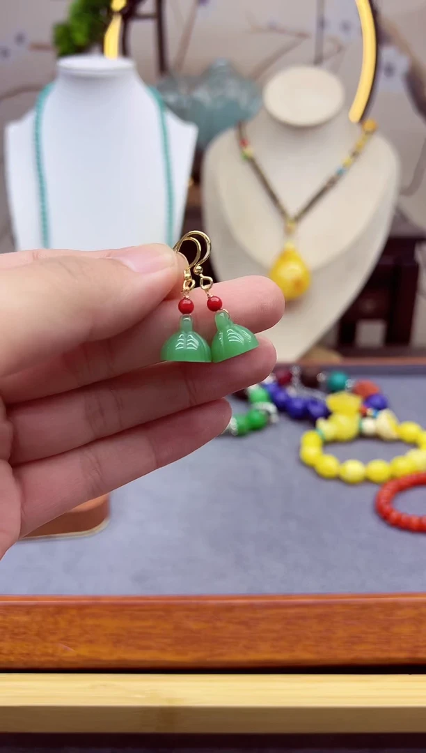 【闪购商品】和田玉耳饰14K金镶嵌e59``````