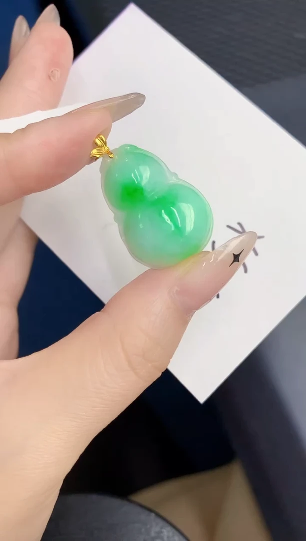 颈饰18K金镶嵌翡翠缅甸天然翡翠A货