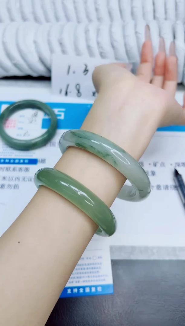 未镶嵌手镯石英质玉139/62