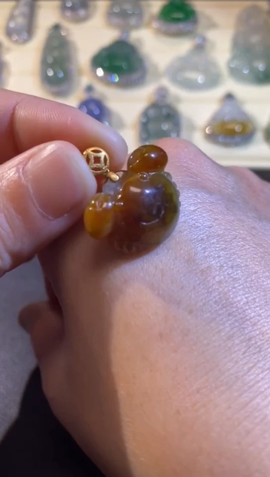 【闪购商品】翡翠吊坠(赠链)18K金镶嵌缅甸天然A货翡翠