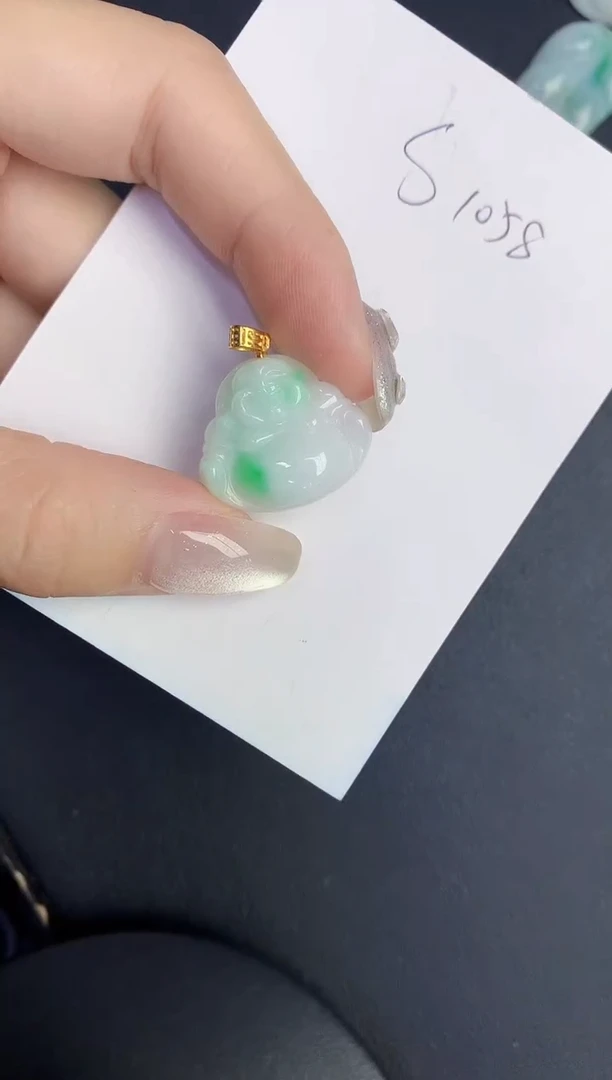 翡翠未镶嵌颈饰缅甸天然翡翠A货