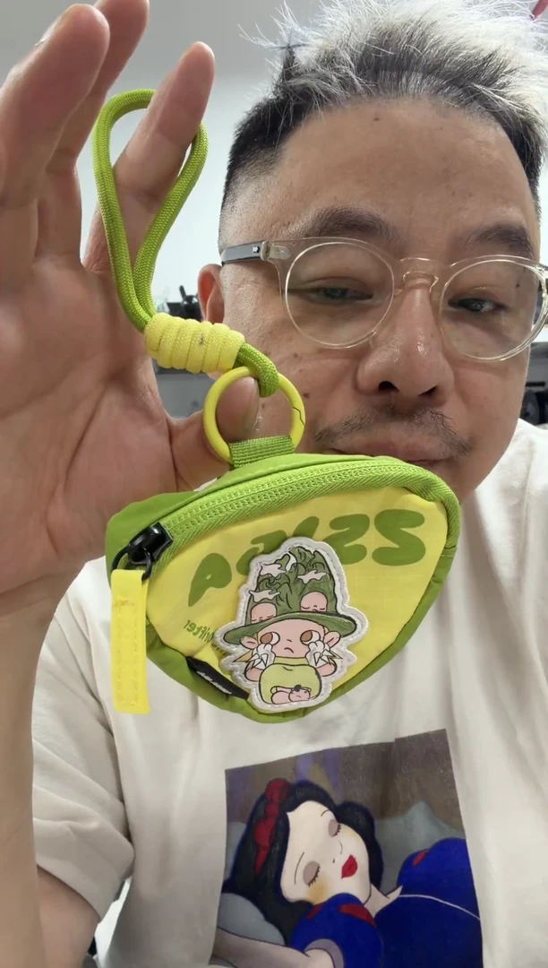 动态1嘎子姐绿色小包一个