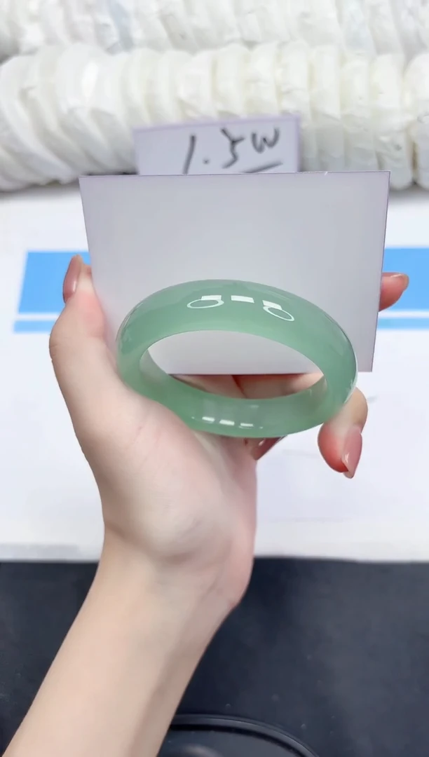 未镶嵌手镯石英质玉62-60-仪式感