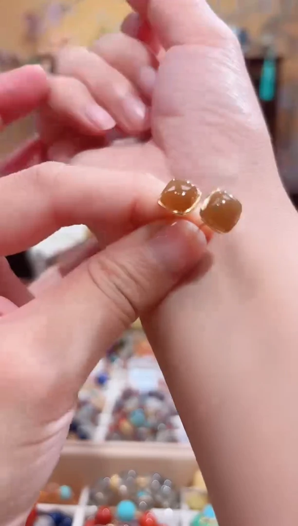 银S925镶嵌和田玉（糖玉）耳饰天然满糖耳饰