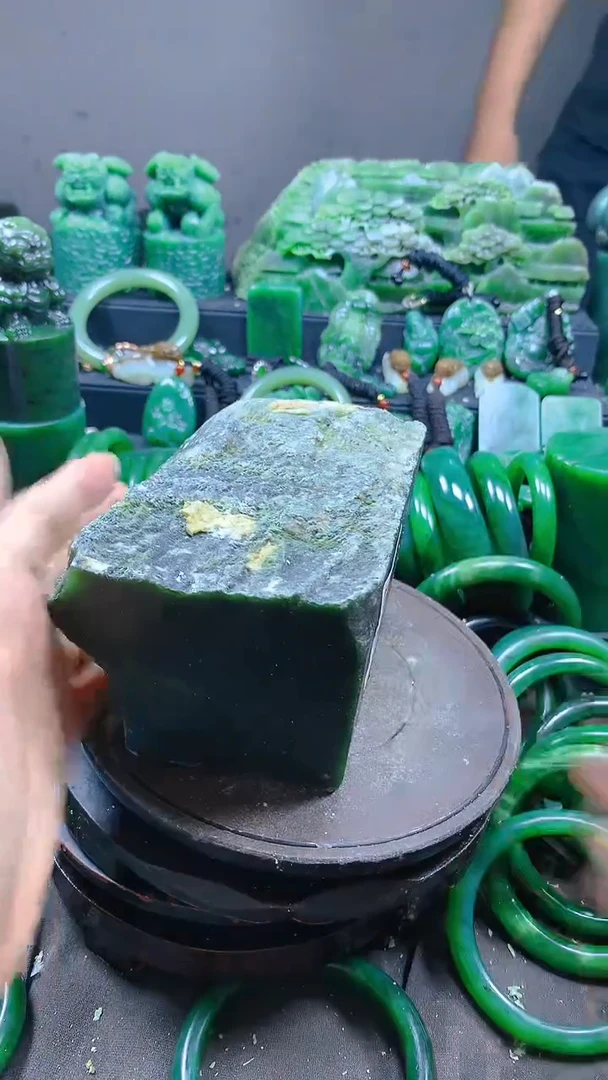 和田玉未镶嵌珠宝半成品11111