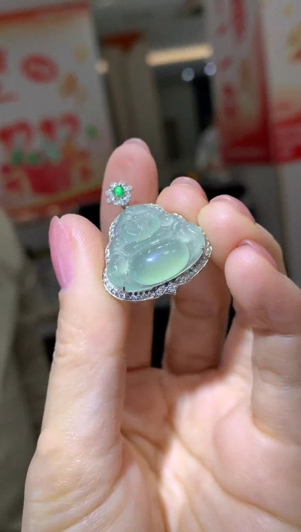 颈饰18K金镶嵌翡翠|不退不换