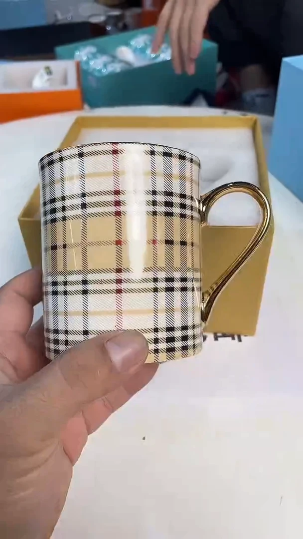 杯鸿辉家品牌瓷器，京东包邮！