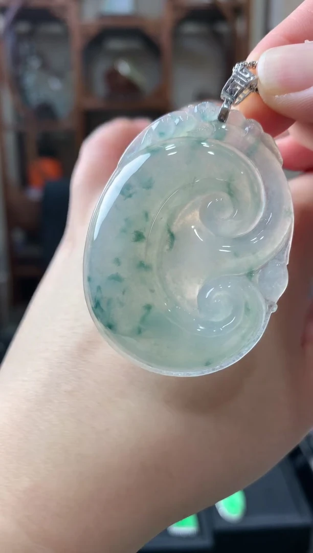 【闪购商品】翡翠吊坠(不含链)18K金镶嵌挂件