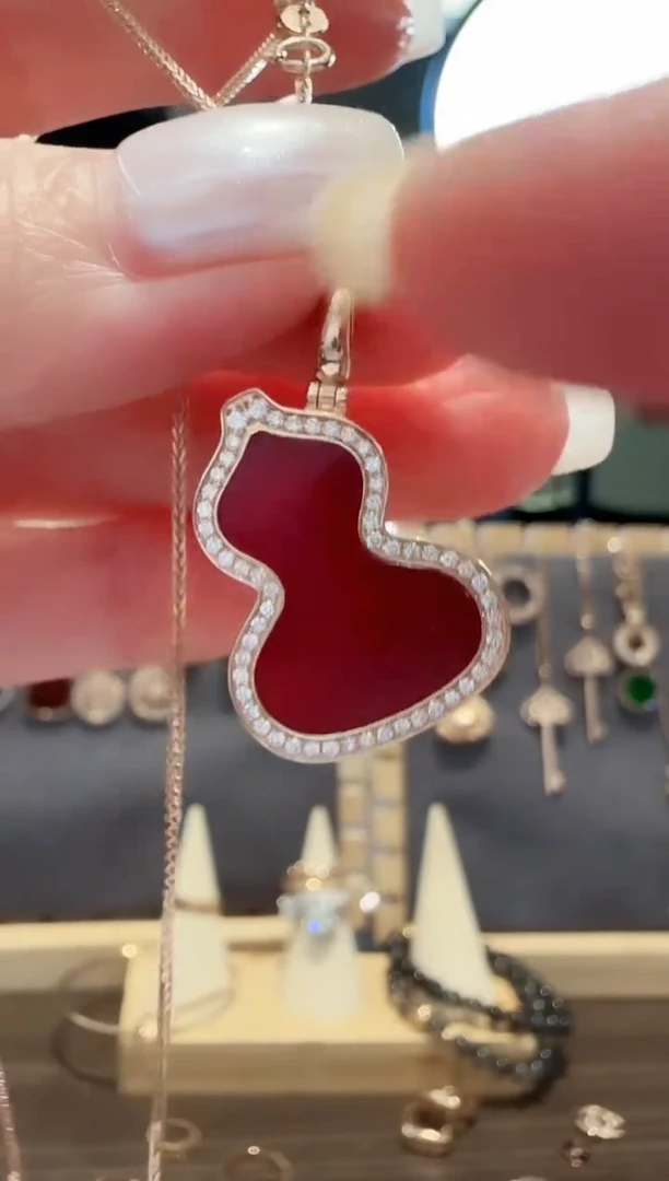 18K金镶嵌定制玛瑙18K金钻石葫芦吊坠不含链