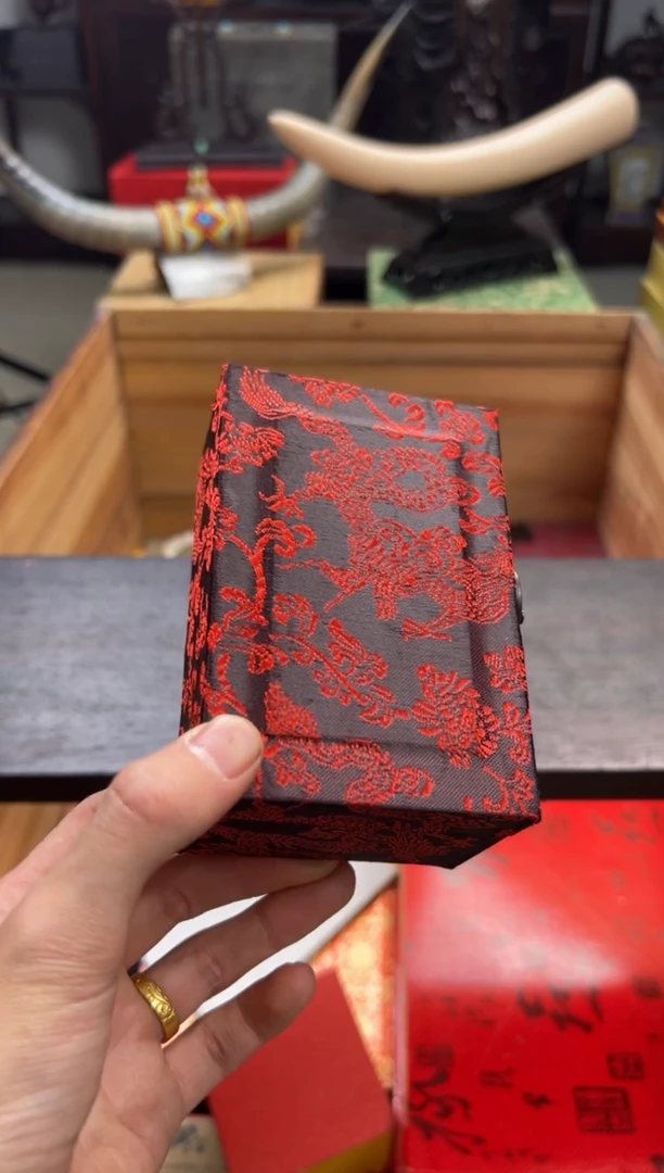 【闪购商品】刺绣—————————红色