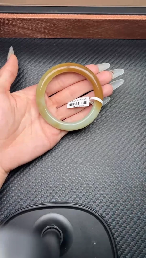 未镶嵌手镯和田玉若羌微色差55+手镯Jm