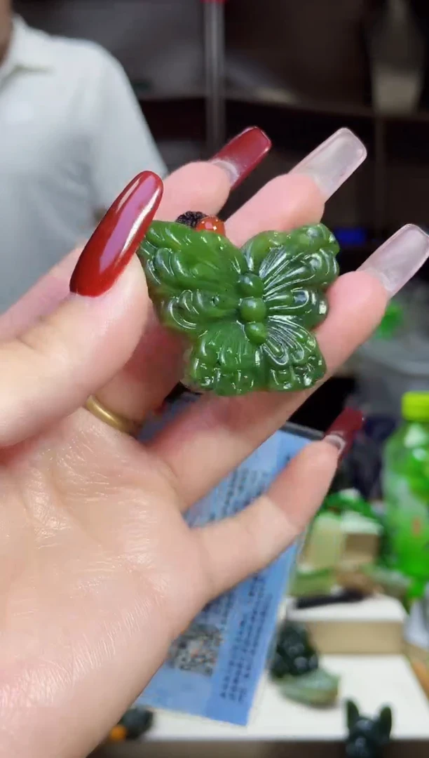 和田玉未镶嵌颈饰1