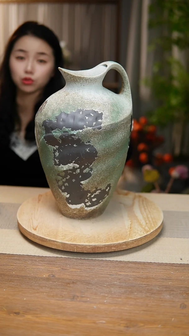 【闪购商品】陶瓷花器诧寂复古绿奶壶