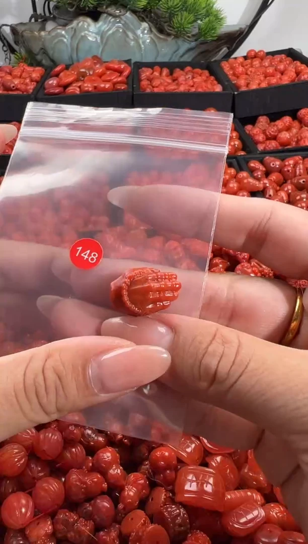 颈饰未镶嵌南红玛瑙1