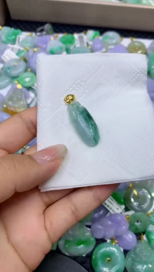 颈饰未镶嵌翡翠天然缅甸A货翡翠