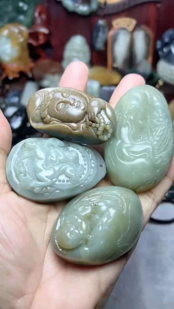 【闪购商品】和田玉把件未镶嵌4有裂  有毛病