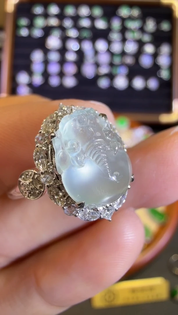 【闪购商品】翡翠戒指18K金镶嵌玻璃种貔貅戒指