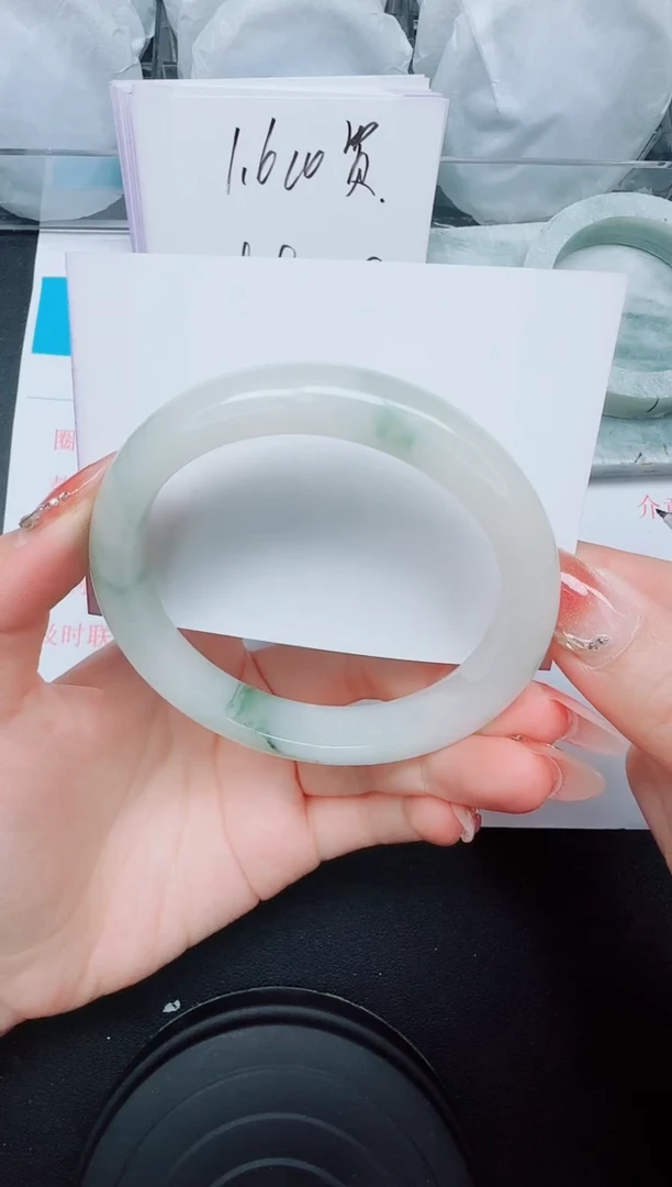 石英质玉手镯未镶嵌203/63.5