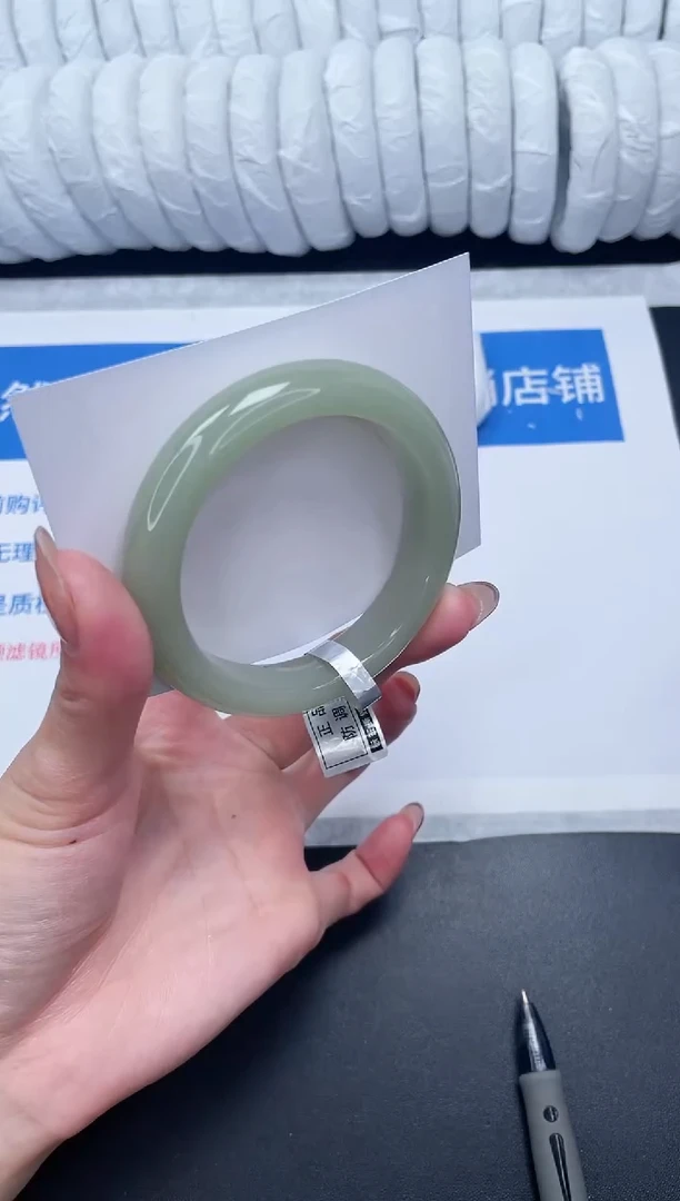 未镶嵌手镯石英质玉123-58.5DK