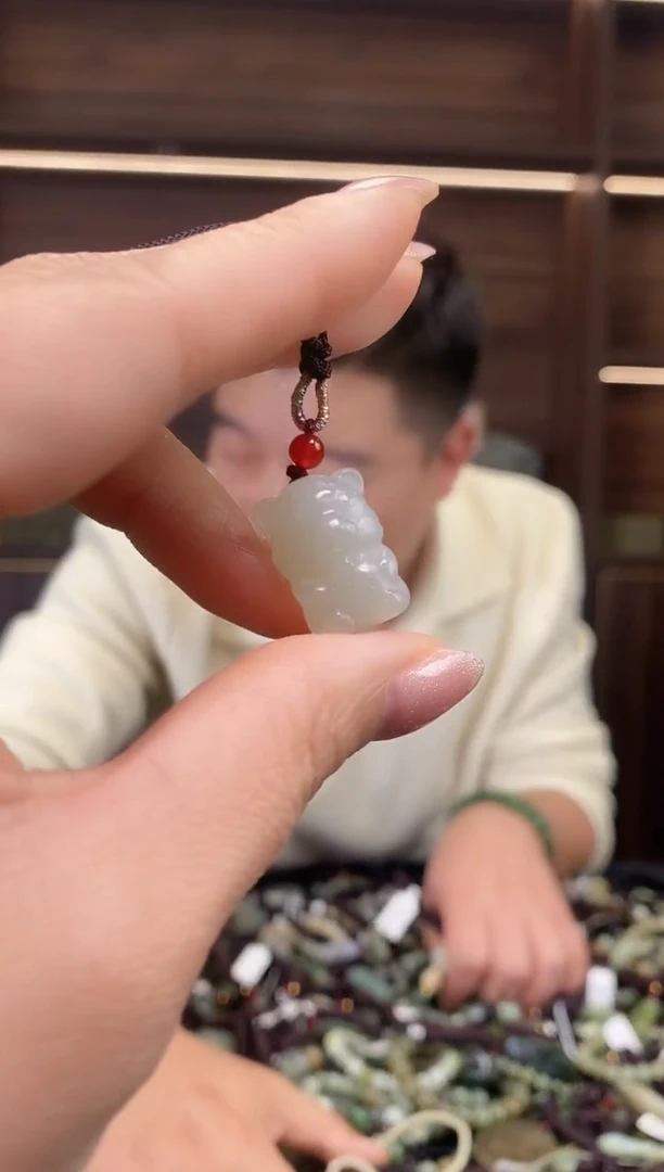 【闪购商品】和田玉颈饰未镶嵌多样性发货，拍一发一