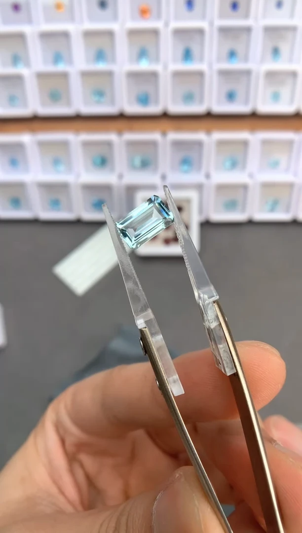 未镶嵌裸石定制海蓝宝石2ct 03042