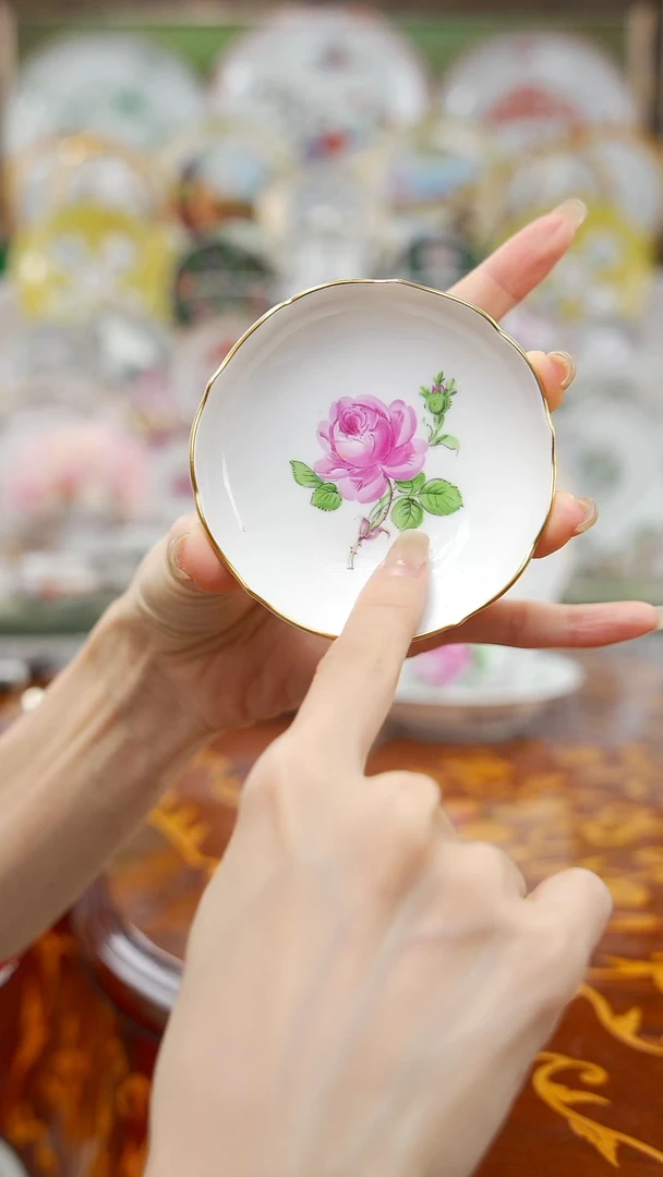 摆件米多家中古瓷器如图所示9