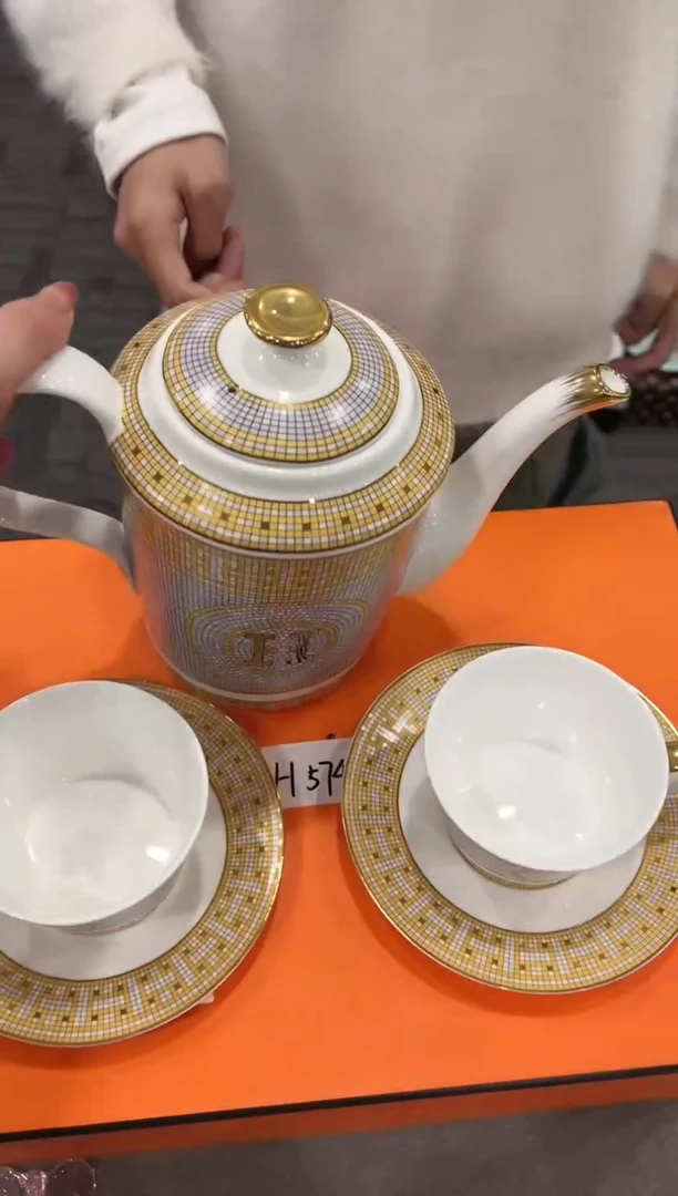 【闪购商品】杯H574--------------