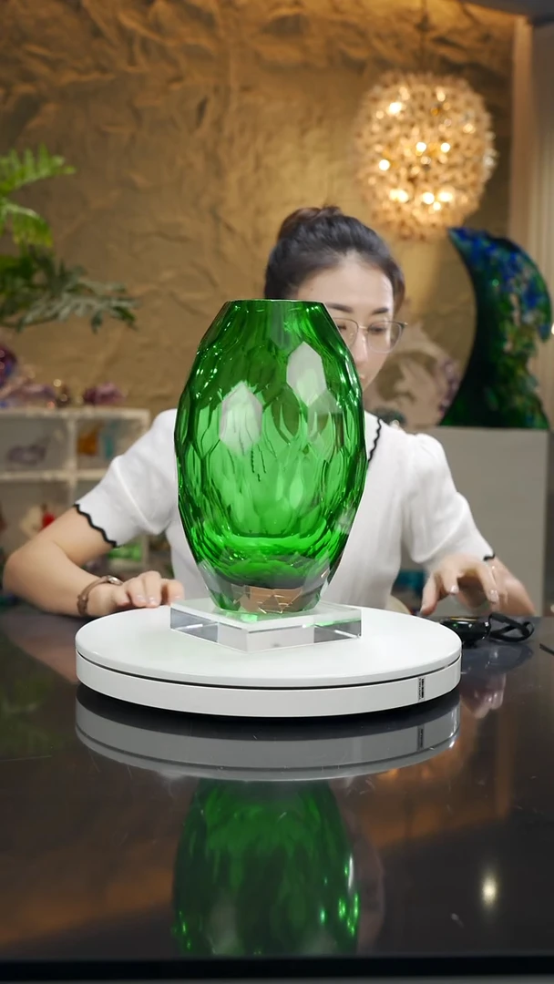 福利祖母绿切面花瓶