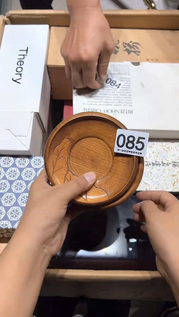 瓷片东****迌085...........