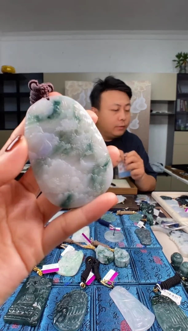 颈饰未镶嵌翡翠多样性发其一