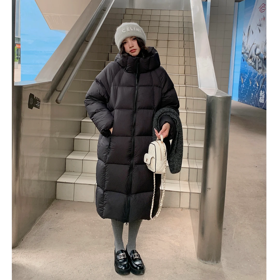 2025冬季新品长款连帽羽绒服女士休闲过膝云朵泡芙白鸭绒保暖外套