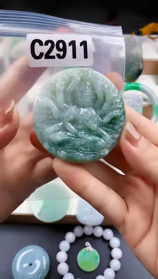 颈饰未镶嵌翡翠天然翡翠吊坠挂件