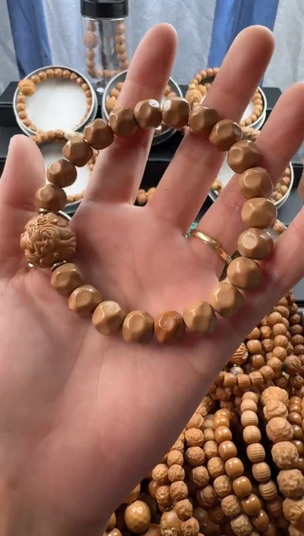 手串猴头核桃奶酪瑕疵款送单颗