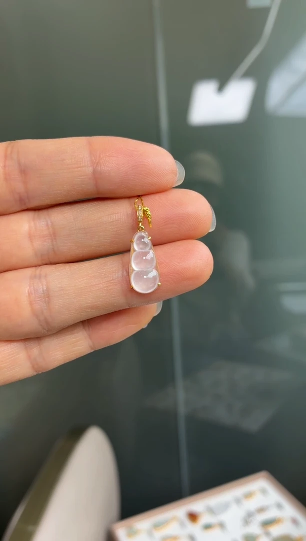 颈饰18K金镶嵌翡翠天然翡翠A货