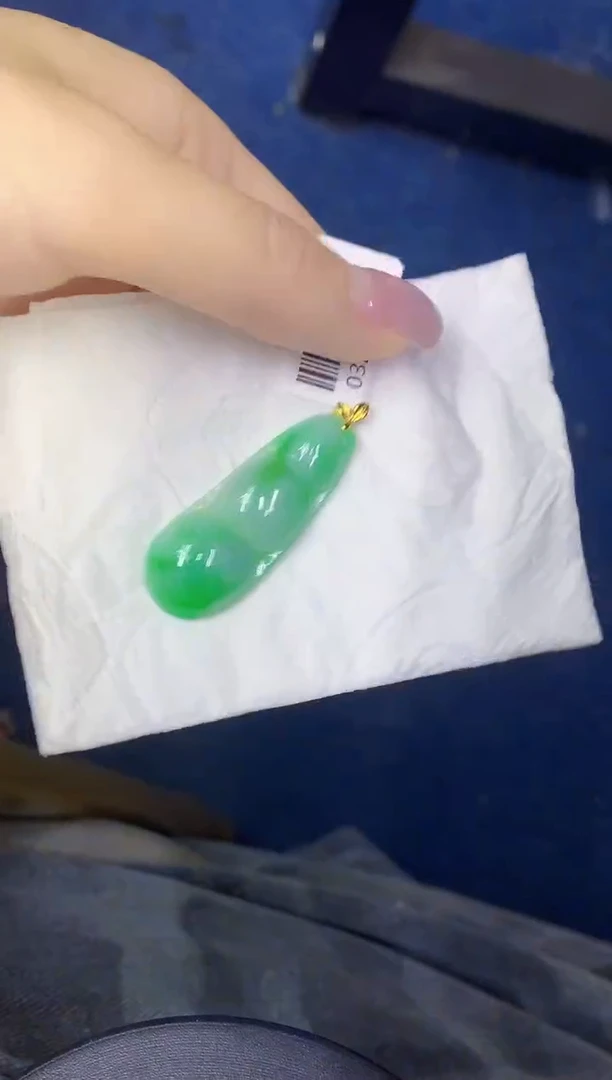 颈饰18K金镶嵌翡翠缅甸天然翡翠A货