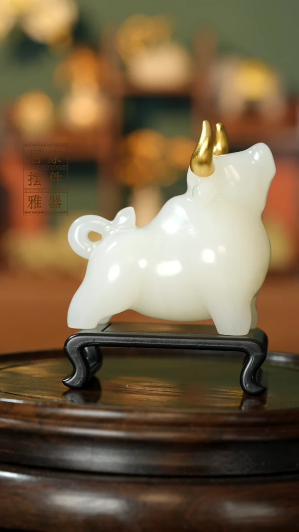 玉《牛气冲天》摆件