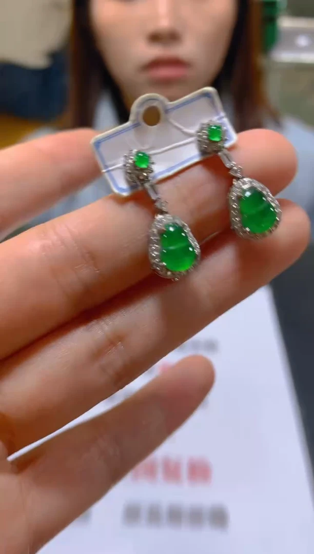 未镶嵌翡翠耳饰多样性发一