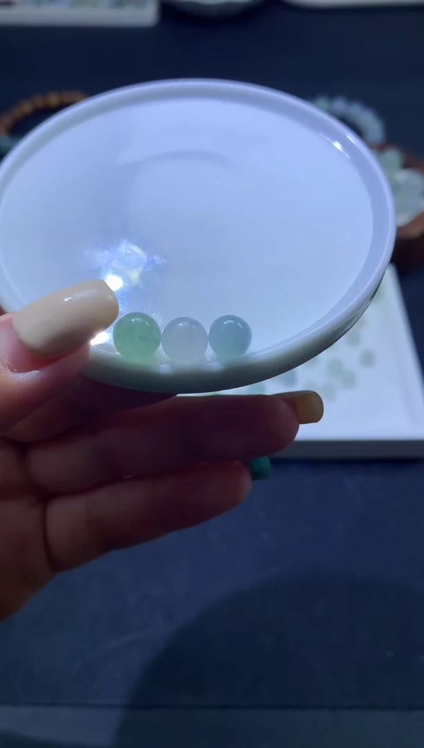 未镶嵌定制翡翠卡7-8mm