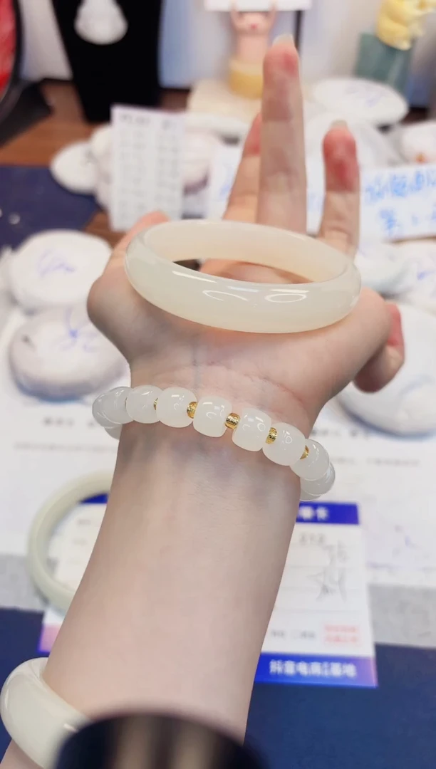 【闪购商品】石英质玉手镯未镶嵌212-玉兰白-圈口56