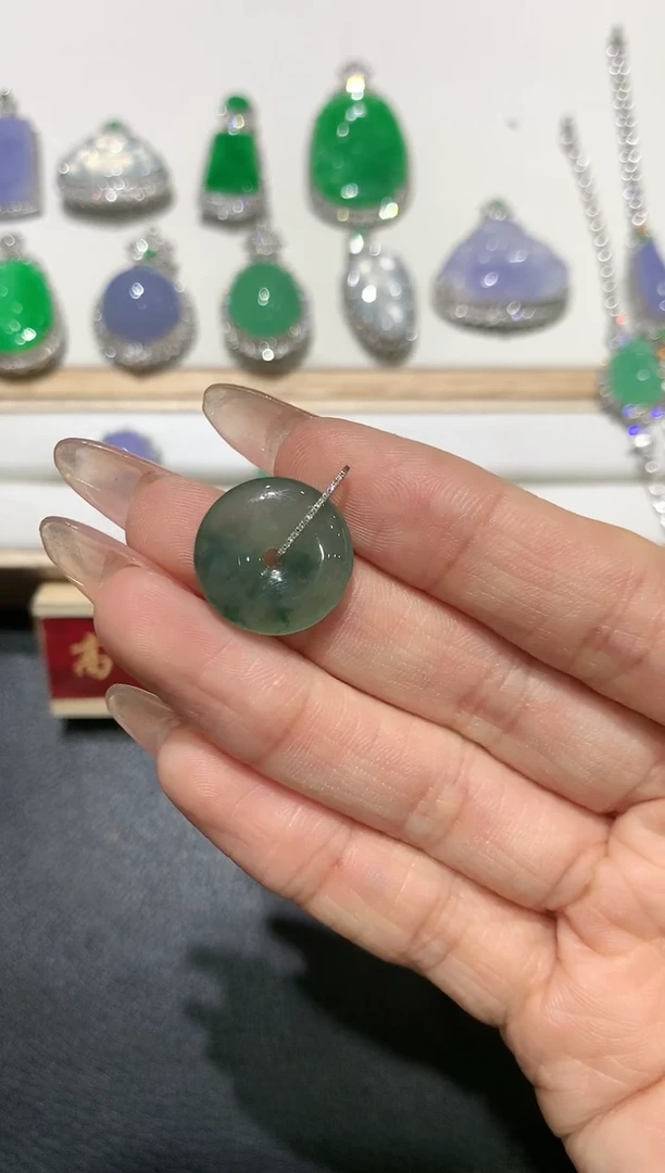 【闪购商品】翡翠吊坠(不含链)18K金镶嵌团购1