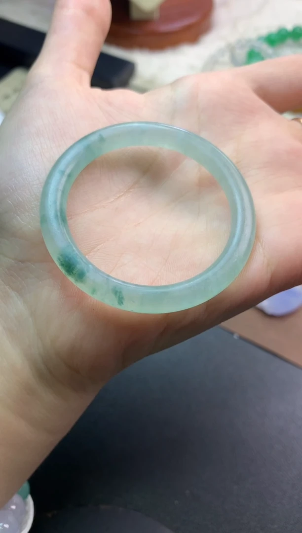 未镶嵌定制翡翠毛货