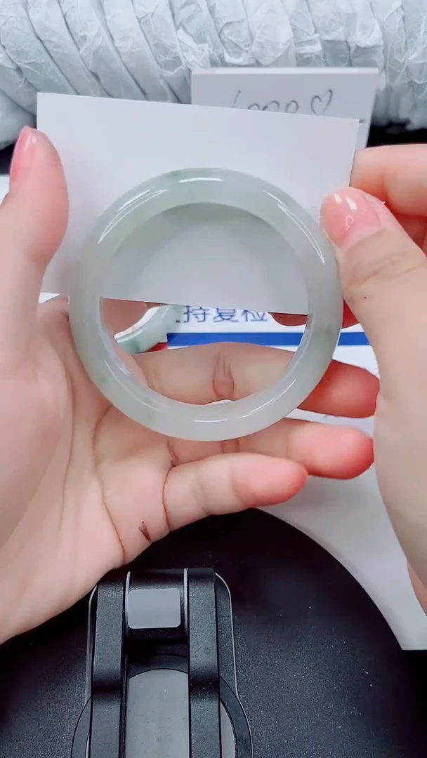 未镶嵌手镯石英质玉105-53/54